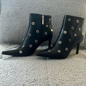 NEW-Karl Lagerfeld Paris boots, size 5.5, black and gold.